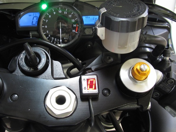 YZF-R1（'04-'08）用 PROTEC シフトポジションインジケーター