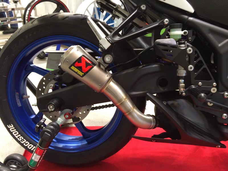 YZF-R25/R3/MT-25 AKRAPOVIC(アクラポヴィッチ) スリップオンライン GP ...