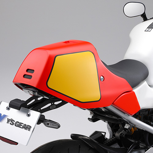 ワイズギア XSR900GP シートカウル レッド Q5KYSK147R05